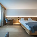 Piz Hotel 3*