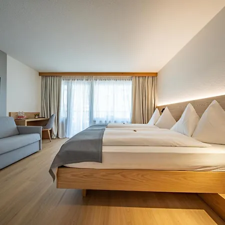 Otel Piz