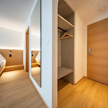 Otel Piz 3*